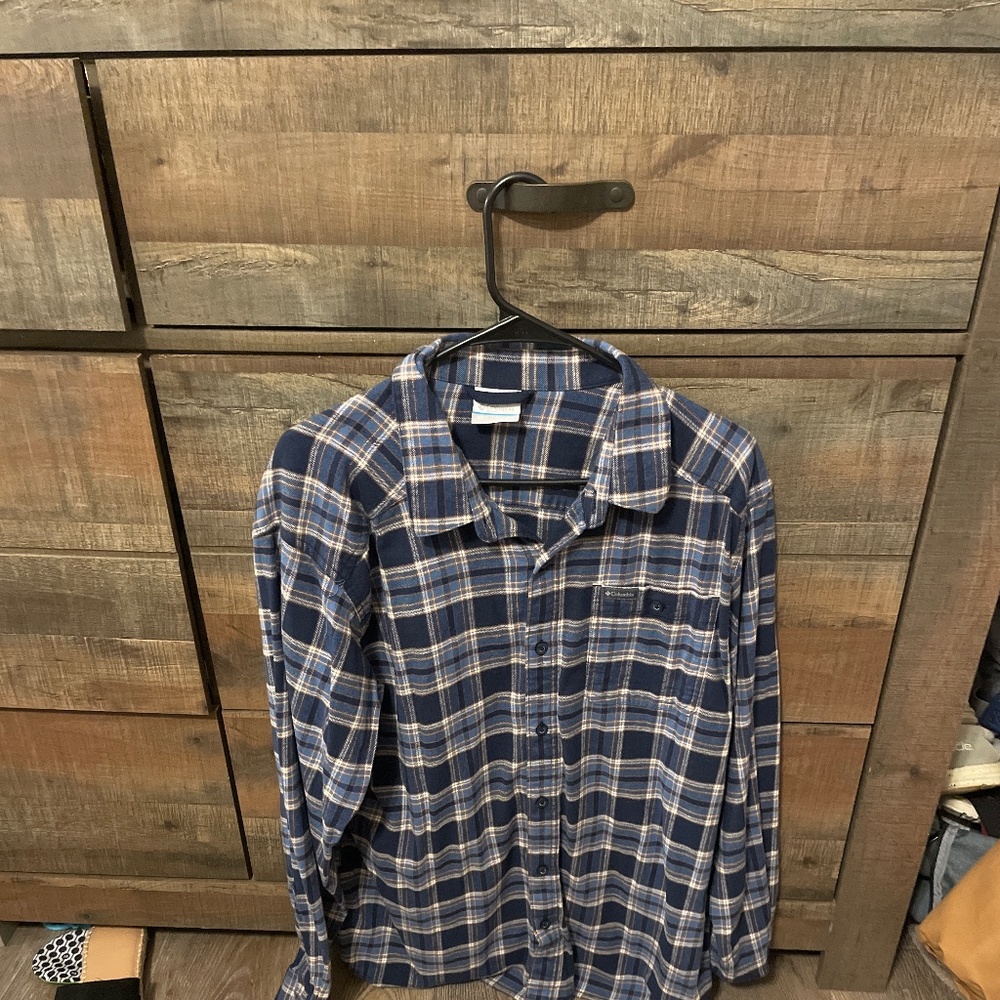 Columbia Button Up Shirt